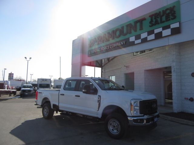 2023 Ford F-250 CREW CAB 4X4 6.8FT BOX