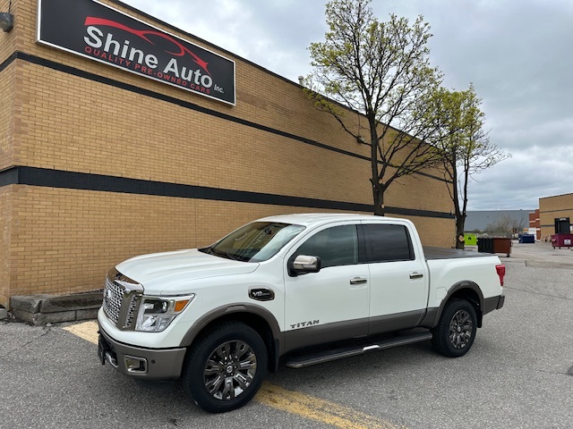 2017 Nissan Titan Platinum Reserve 5.6L V8 4x4 Leather Navigation 