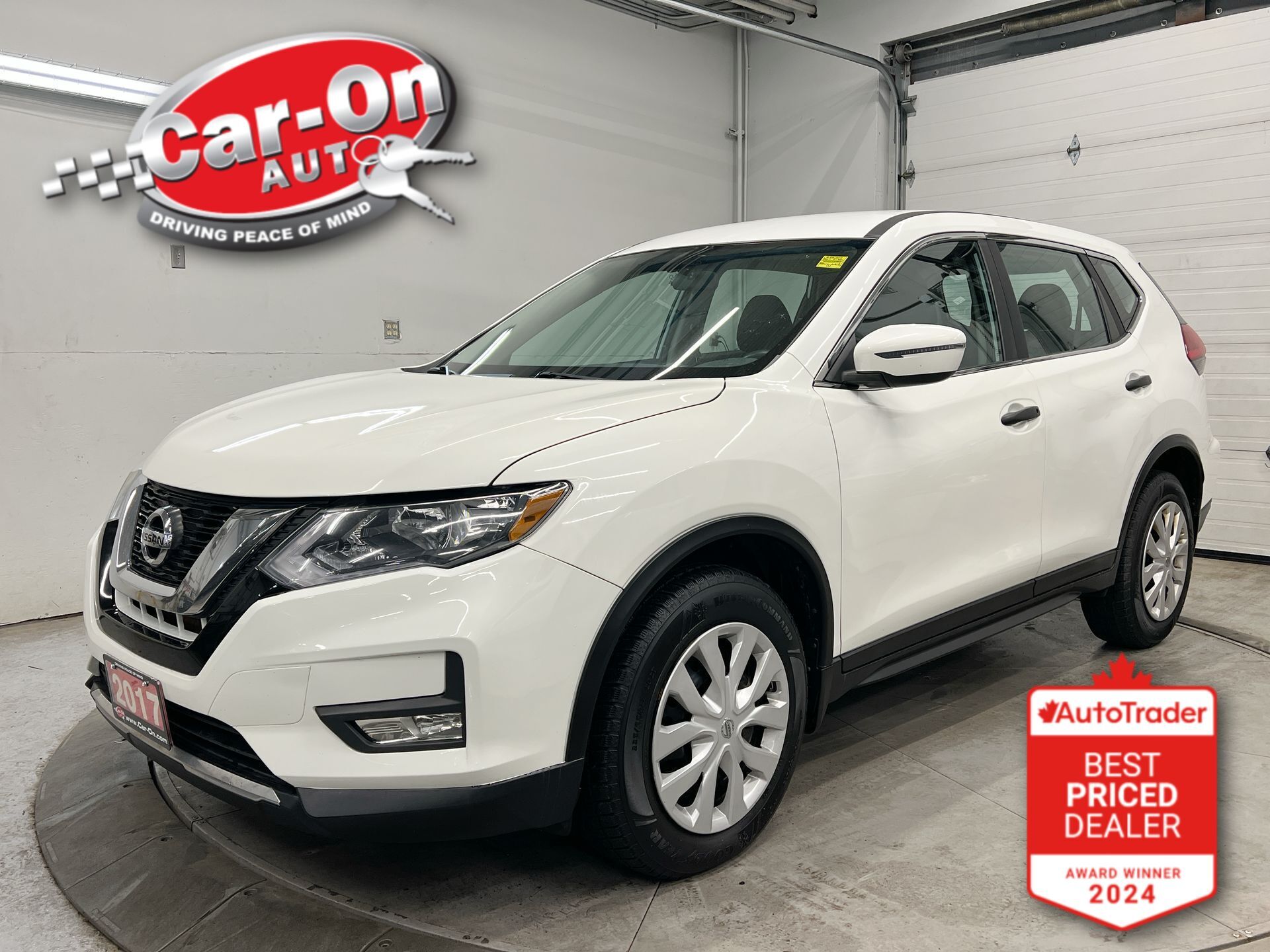 2017 Nissan Rogue AWD | LOW KMS!! | HEATED SEATS | REAR CAM | A/C