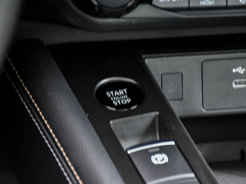 2025 Nissan Kicks SV, Toronto, Cash