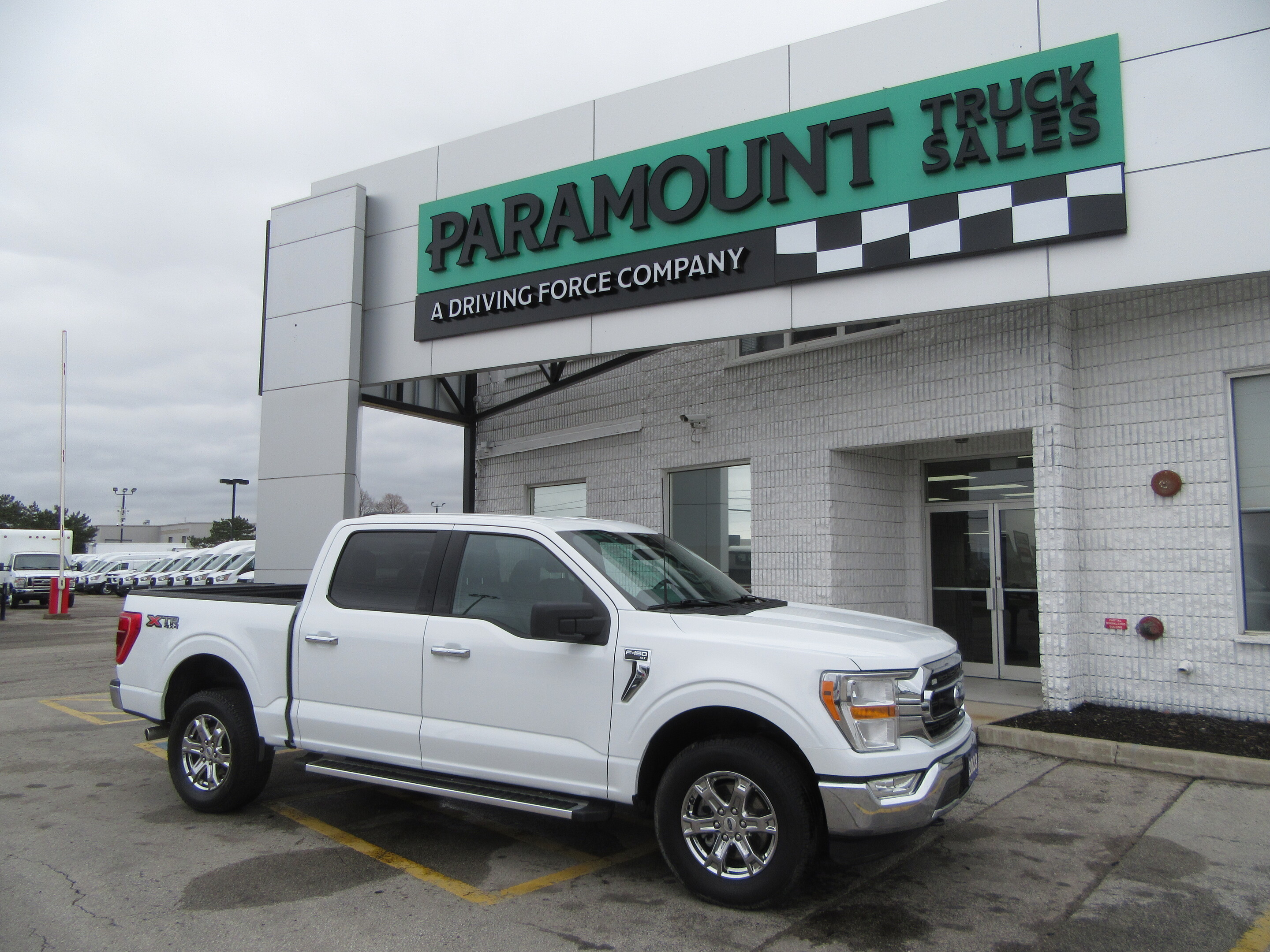 2023 Ford F-150 4X4 CREW CAB 5.5FT BOX XTR 