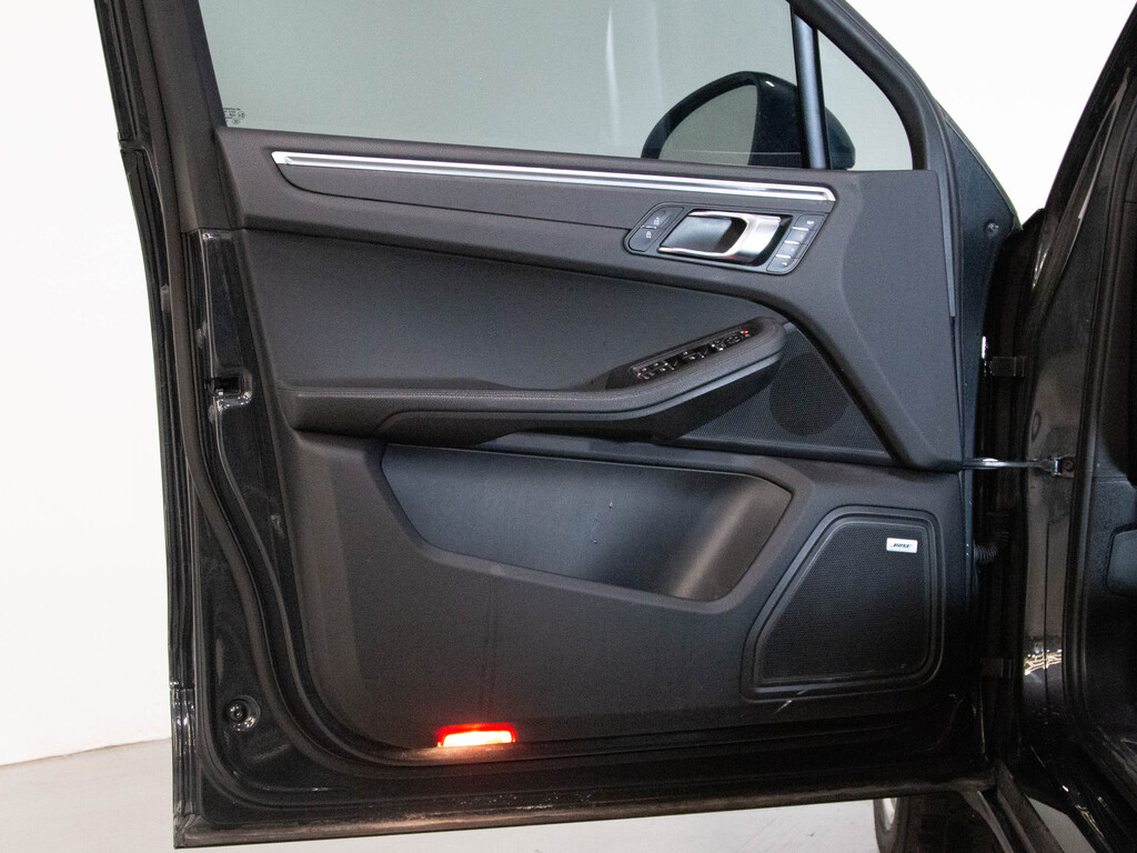 2019 Porsche Macan PREMIUM PLUS   BOSE   19 IN WHEELS, Toronto, Cash