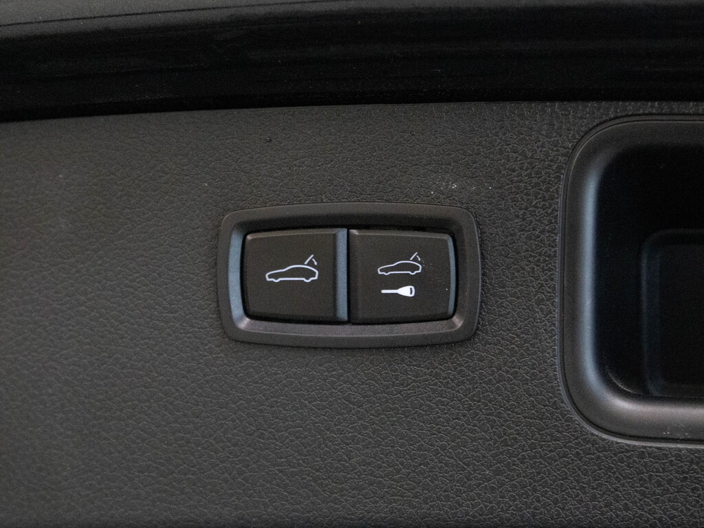 2019 Porsche Macan PREMIUM PLUS   BOSE   19 IN WHEELS, Toronto, Cash