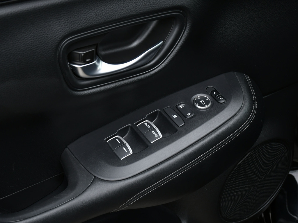 2024 Honda HR-V EX-L Navi, Toronto, Cash