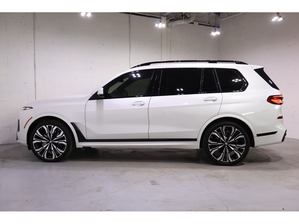 2023 BMW X7 xDrive40i, Toronto, Cash