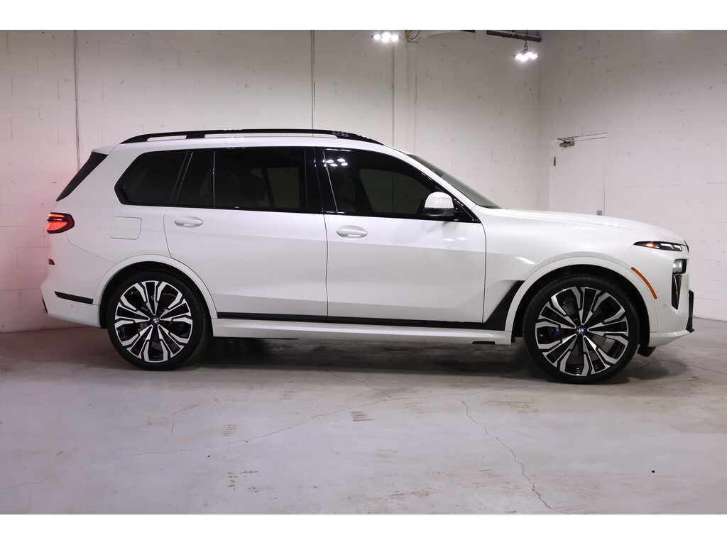 2023 BMW X7 xDrive40i, Toronto, Cash