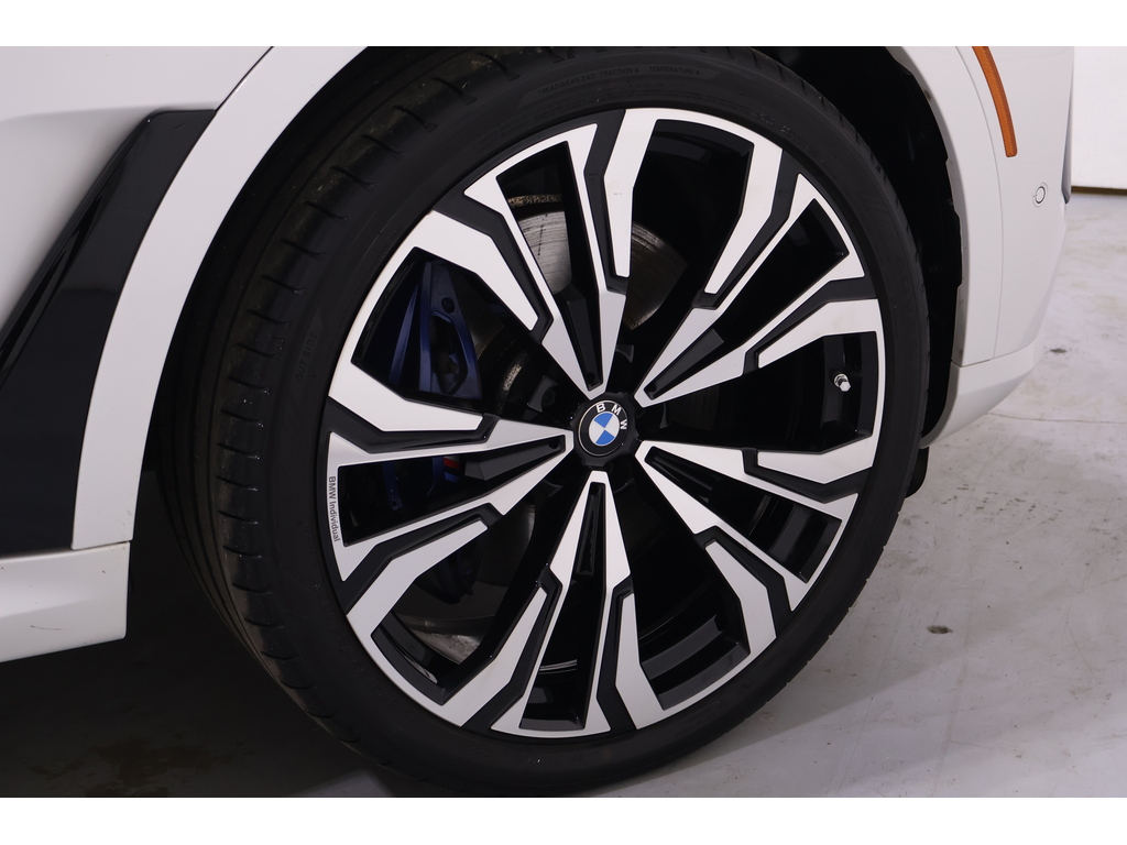 2023 BMW X7 xDrive40i, Toronto, Cash