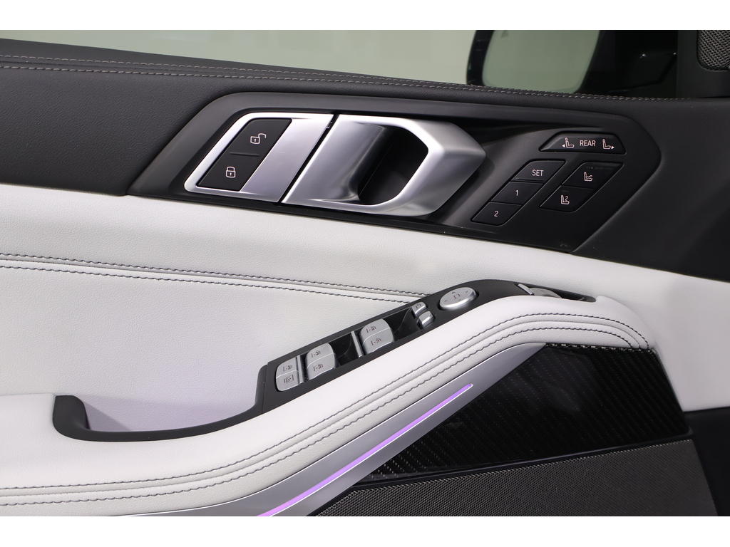 2023 BMW X7 xDrive40i, Toronto, Cash