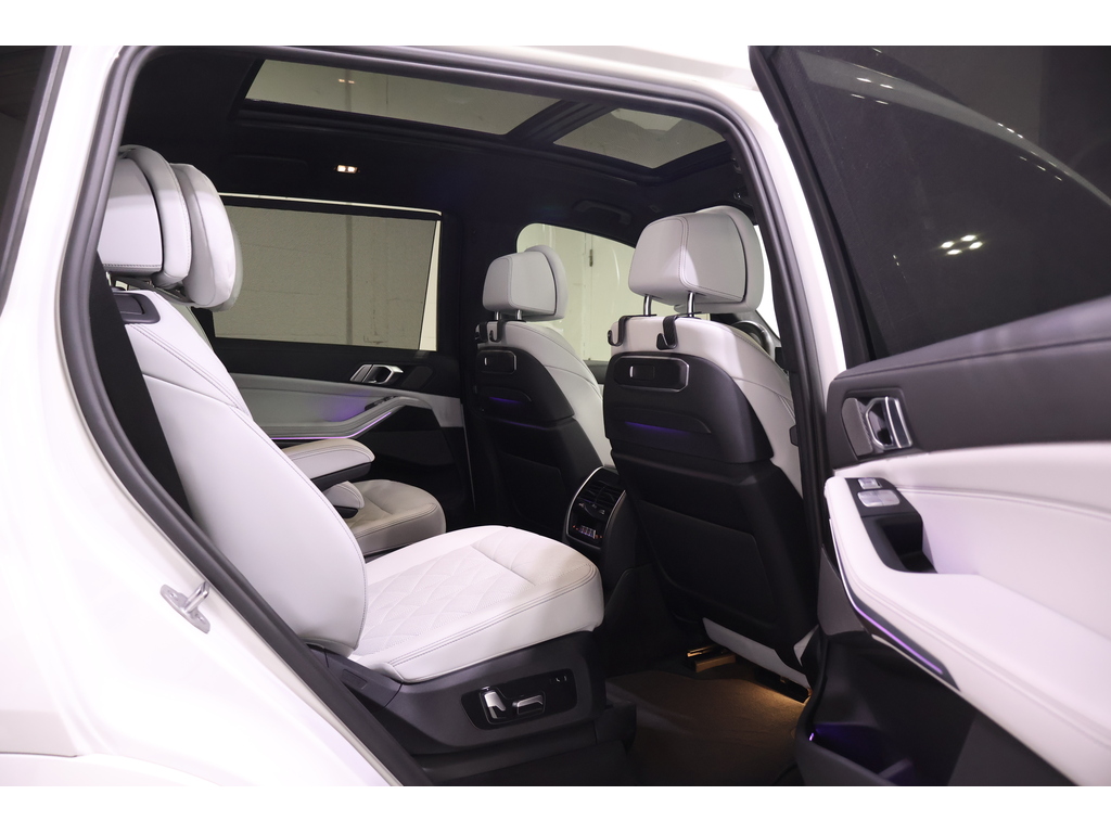 2023 BMW X7 xDrive40i, Toronto, Cash
