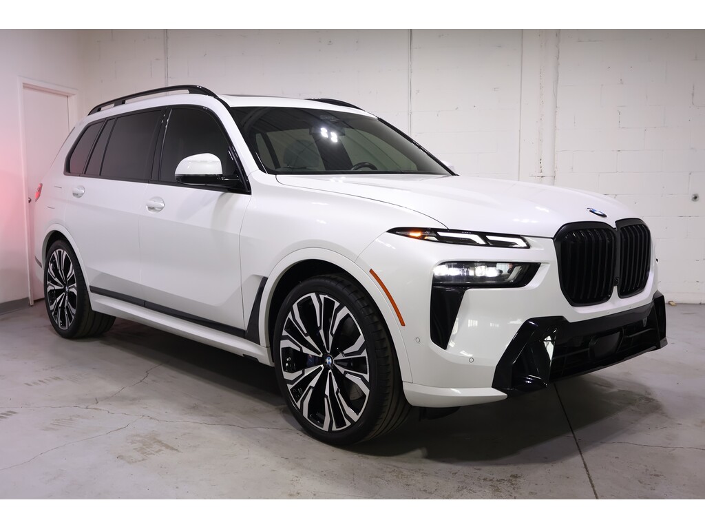 2023 BMW X7 xDrive40i, Toronto, Cash
