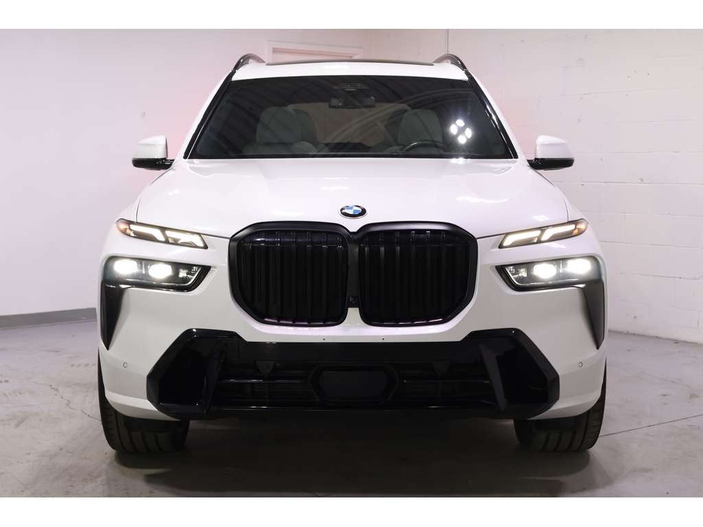 2023 BMW X7 xDrive40i, Toronto, Cash
