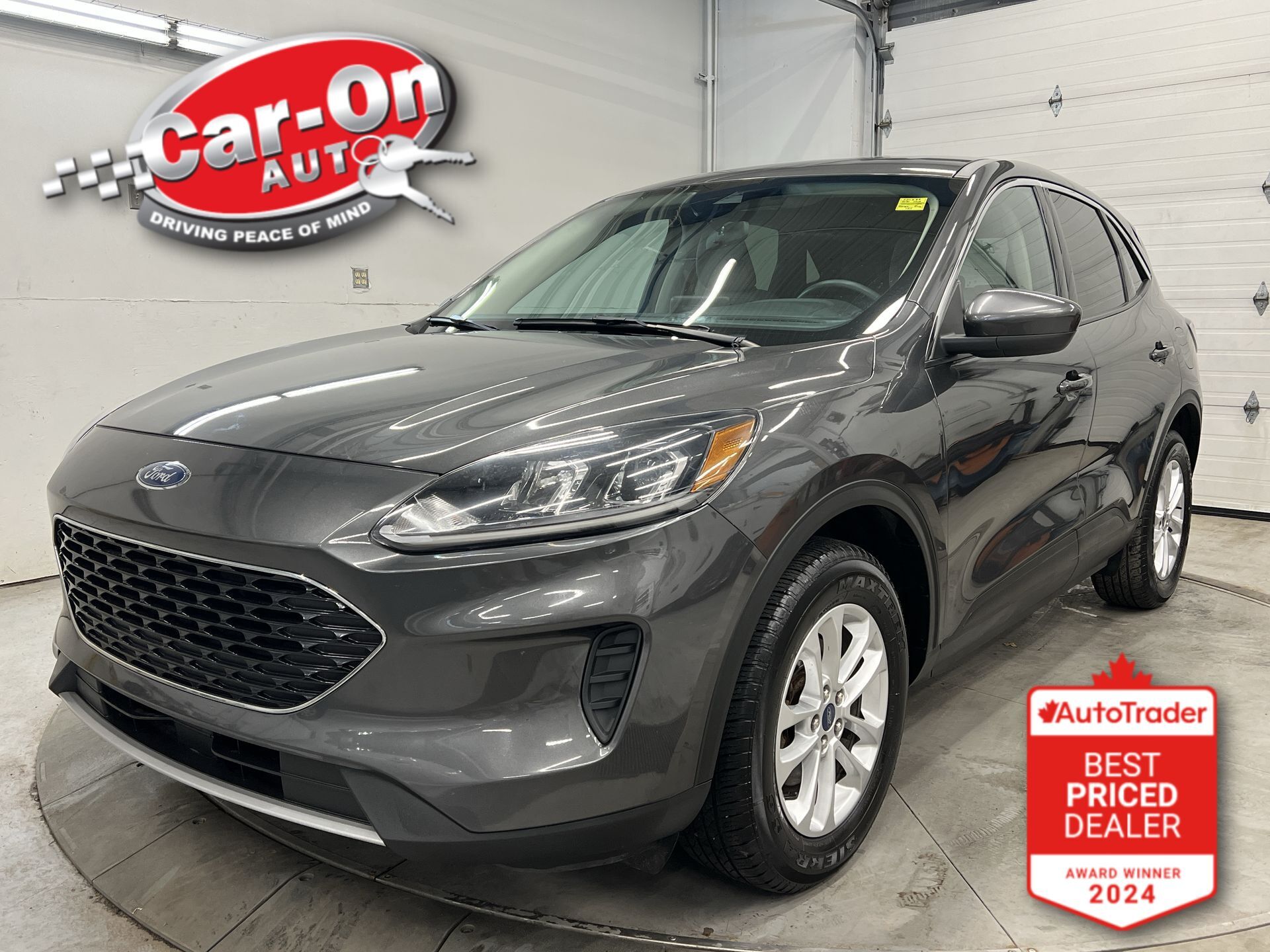 2020 Ford Escape SE AWD | HEATED SEATS | CARPLAY | 17IN ALLOYS 