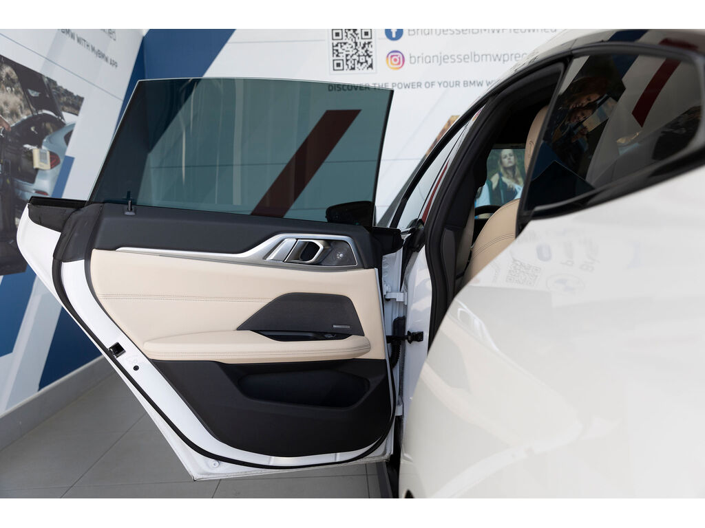 2022 BMW i4 eDrive40, Vancouver, Cash