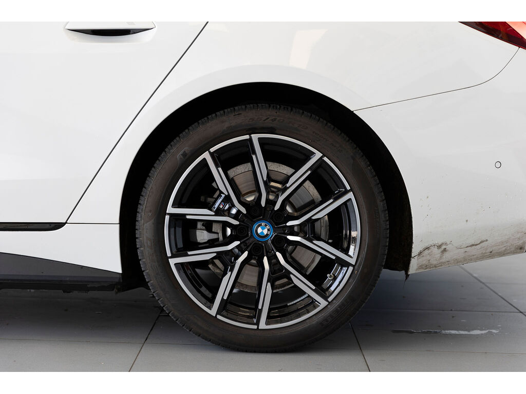 2022 BMW i4 eDrive40, Vancouver, Cash