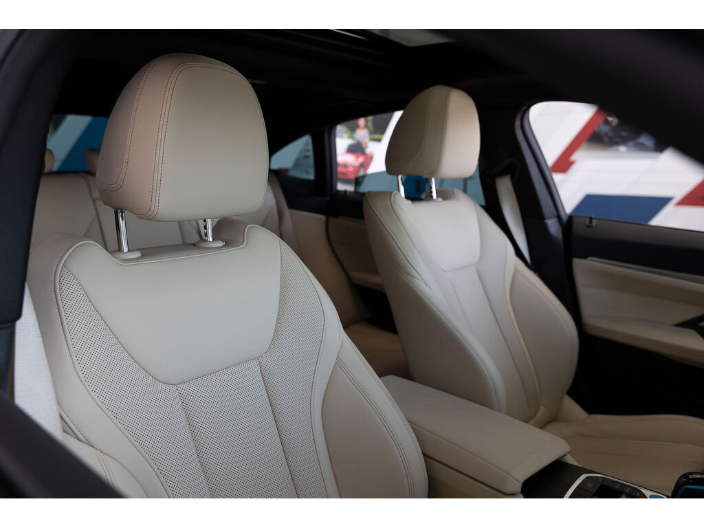 2022 BMW i4 eDrive40, Vancouver, Cash