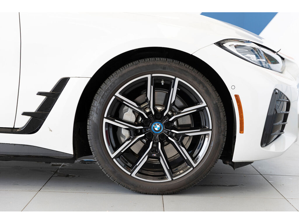 2022 BMW i4 eDrive40, Vancouver, Cash