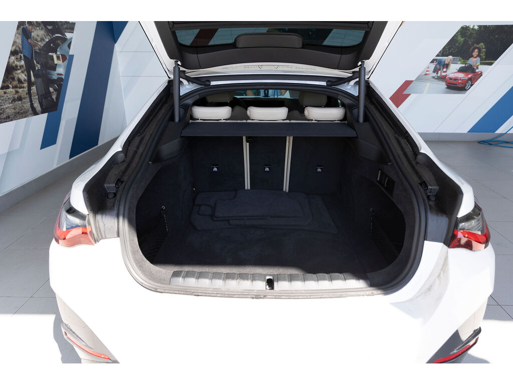 2022 BMW i4 eDrive40, Vancouver, Cash