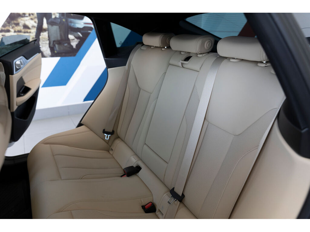 2022 BMW i4 eDrive40, Vancouver, Cash
