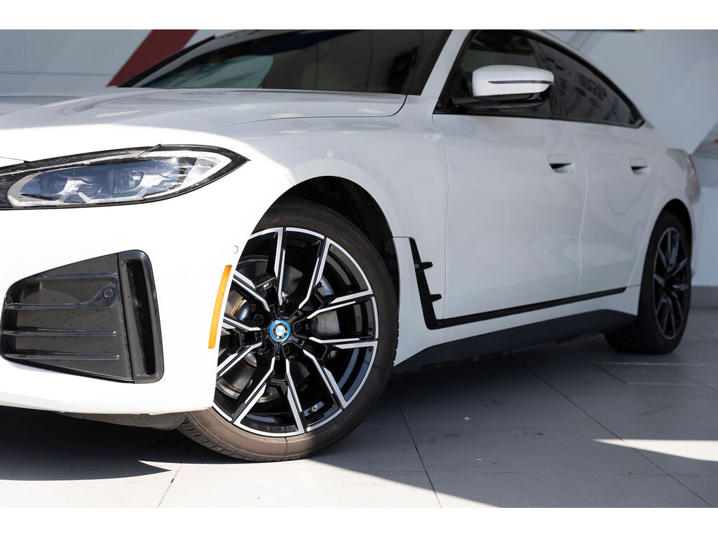 2022 BMW i4 eDrive40, Vancouver, Cash