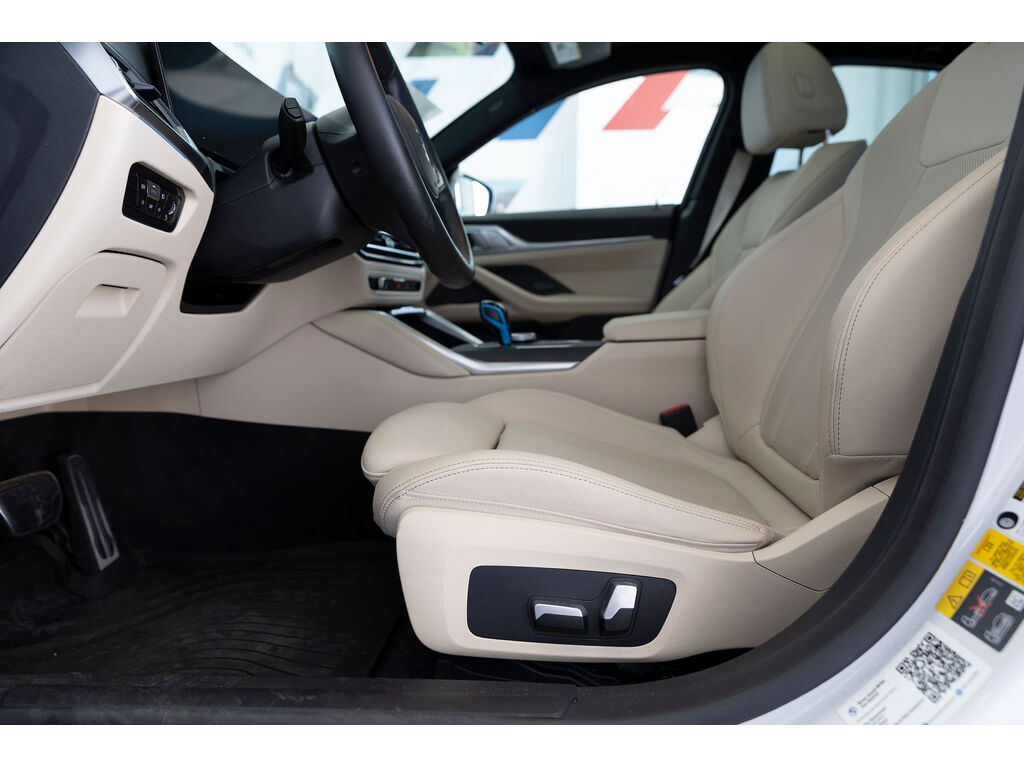 2022 BMW i4 eDrive40, Vancouver, Cash