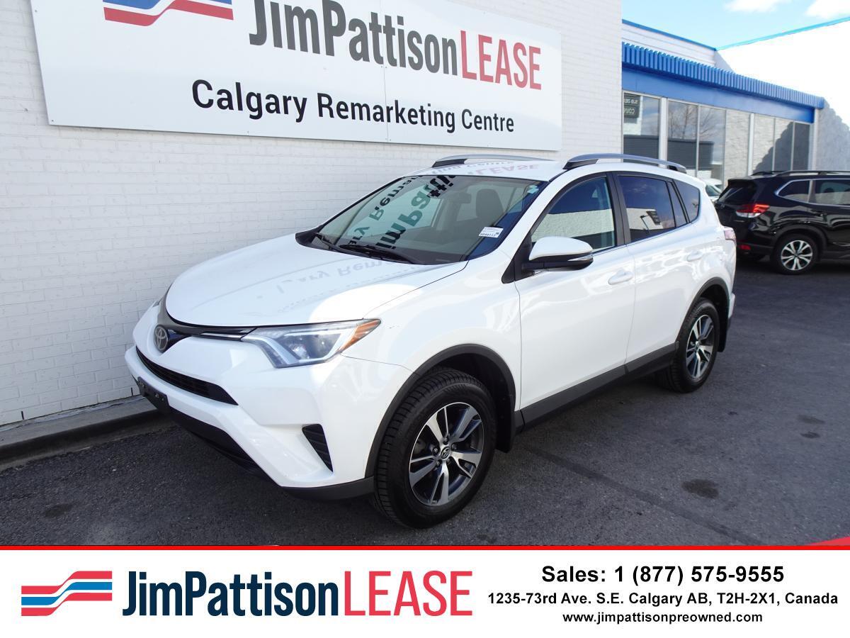 2018 Toyota RAV4 LE FWD w/Heated Seats & Bluetooth