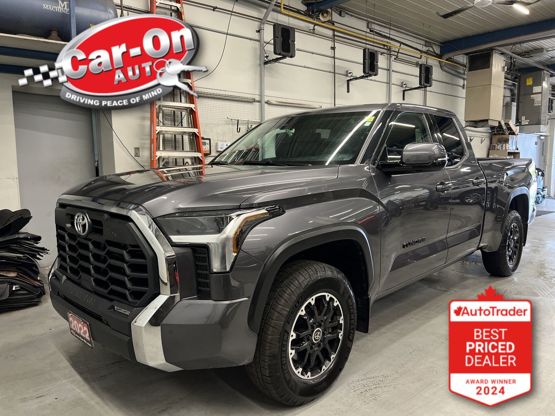 2022 Toyota Tundra TRD OFF ROAD 4x4 | CARPLAY | HTD SEATS | 11K TOW