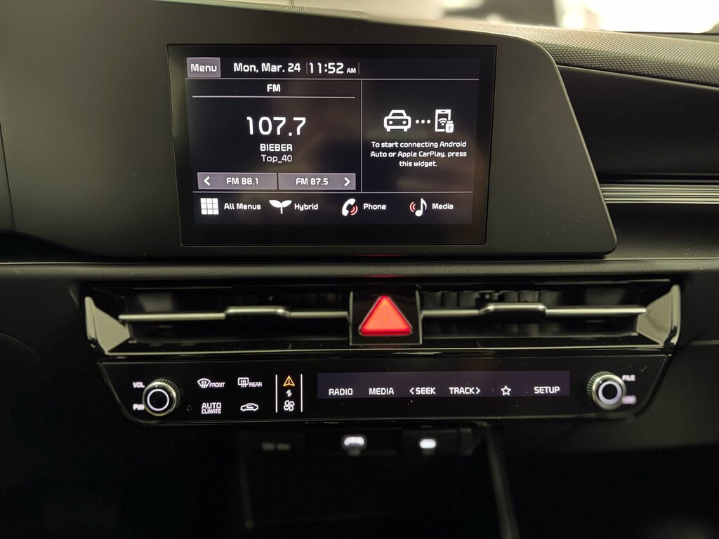 2025 Kia Niro LX, Vancouver, Cash