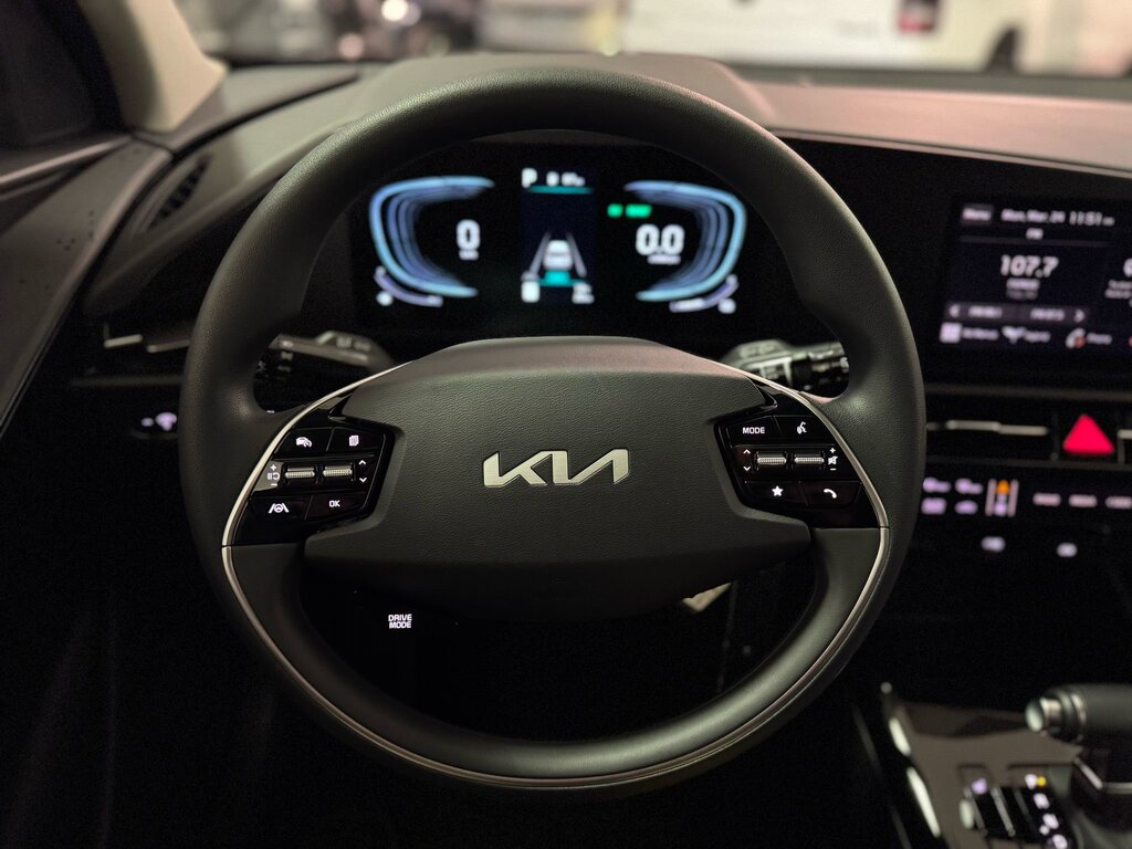 2025 Kia Niro LX, Vancouver, Cash