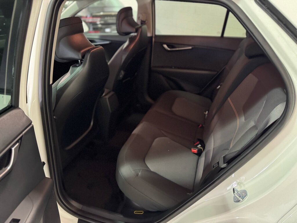2025 Kia Niro LX, Vancouver, Cash