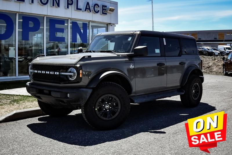 2025 Ford Bronco Outer Banks  • HEATED SEATS • NAV • PARK ASSIST