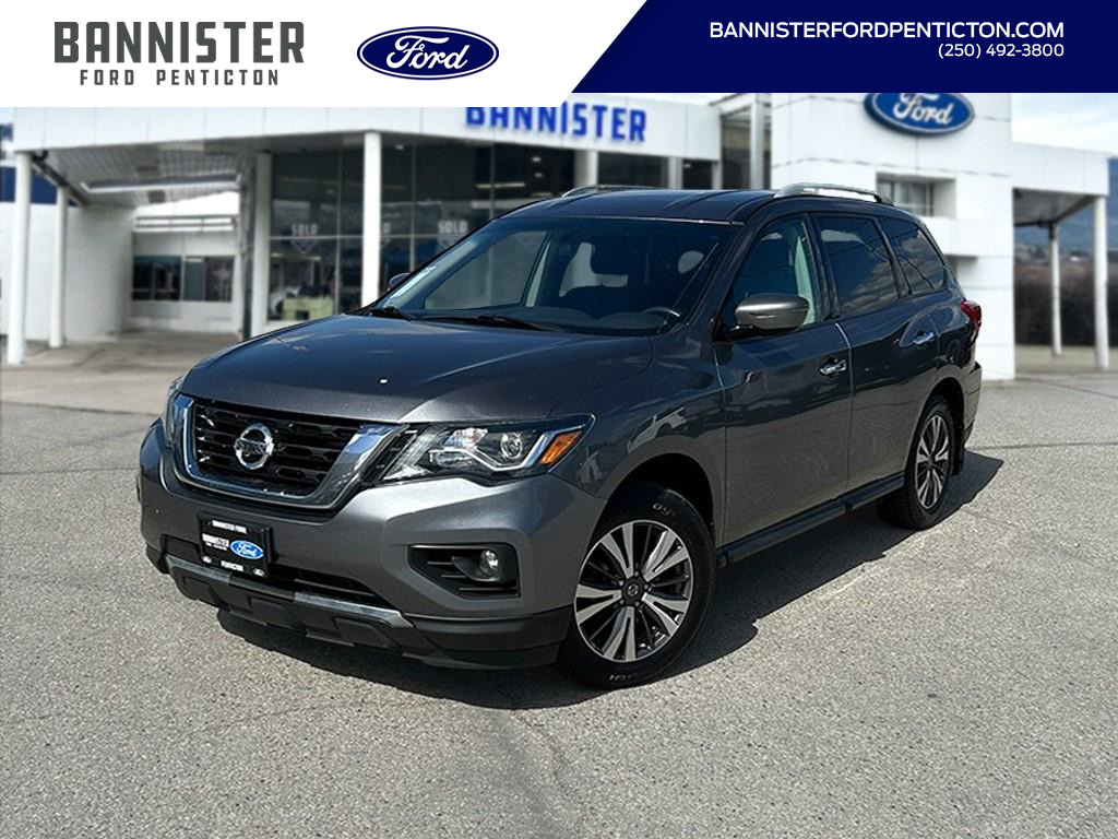2017 Nissan Pathfinder SV