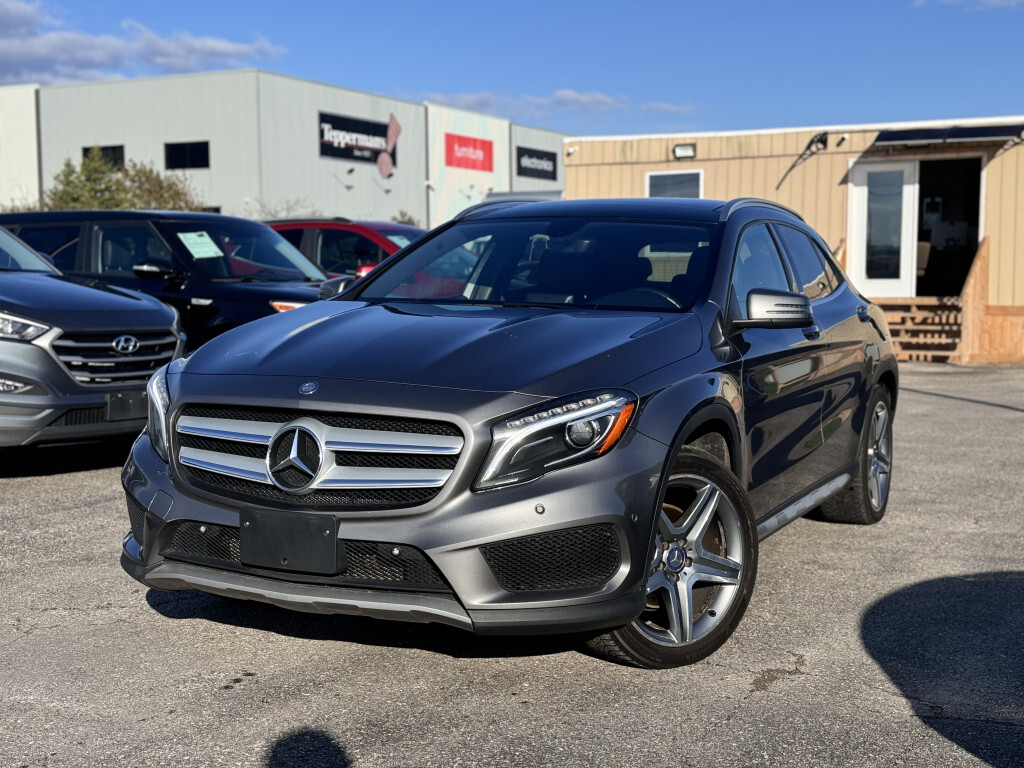 2015 Mercedes-Benz GLA-Class GLA 250 4MATIC | Navigation Panoramic Sunroof Back