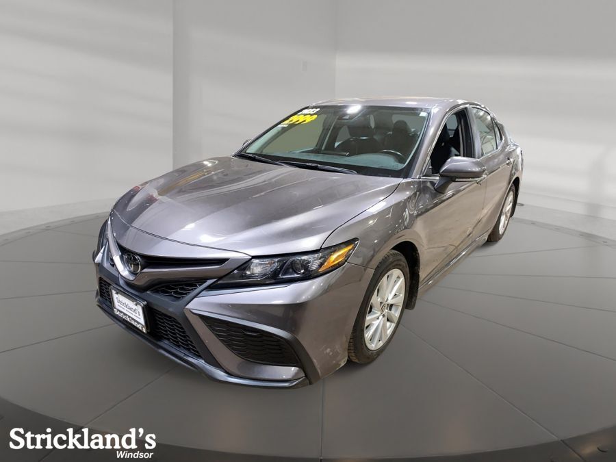 2023 Toyota Camry SE Sedan