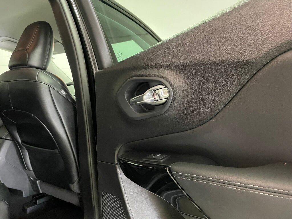 2023 Jeep Cherokee Altitude, Vancouver, Cash