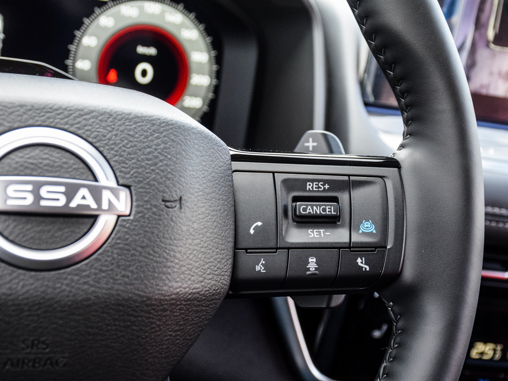 2025 Nissan Rogue Platinum, Toronto, Cash