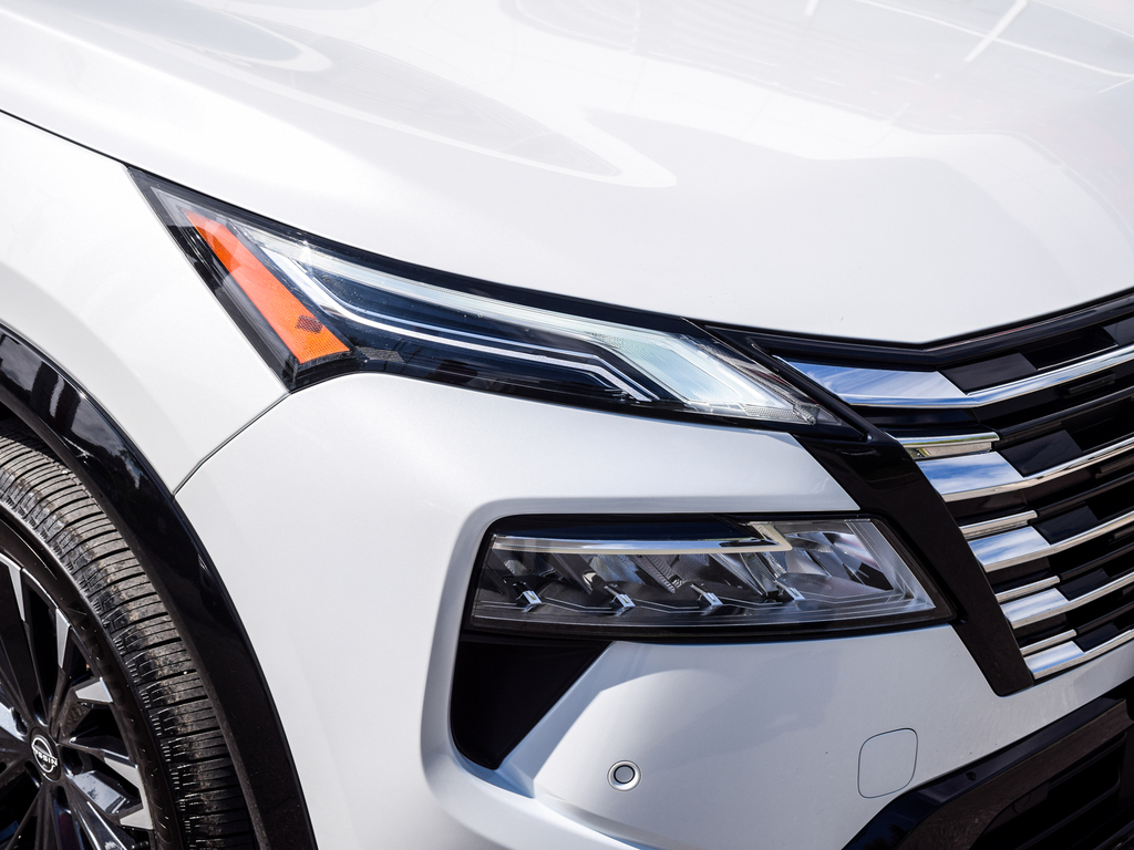 2025 Nissan Rogue Platinum, Toronto, Cash
