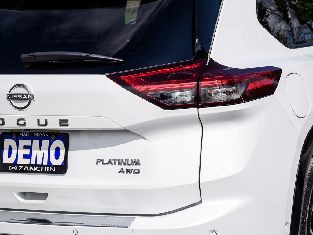 2025 Nissan Rogue Platinum, Toronto, Cash