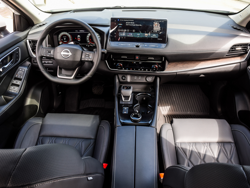 2025 Nissan Rogue Platinum, Toronto, Cash