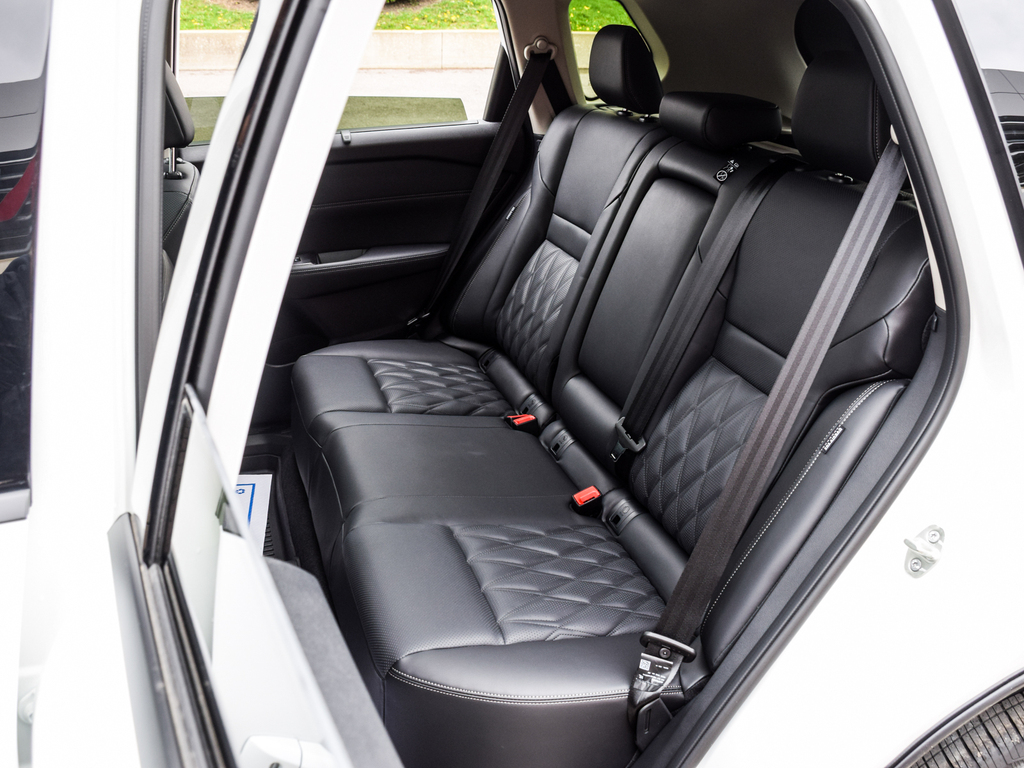 2025 Nissan Rogue Platinum, Toronto, Cash