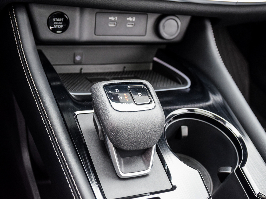 2025 Nissan Rogue Platinum, Toronto, Cash