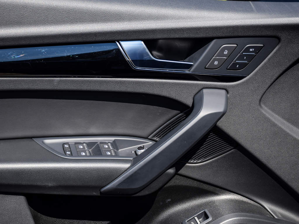 2022 Audi Q5 45 Technik, Toronto, Cash