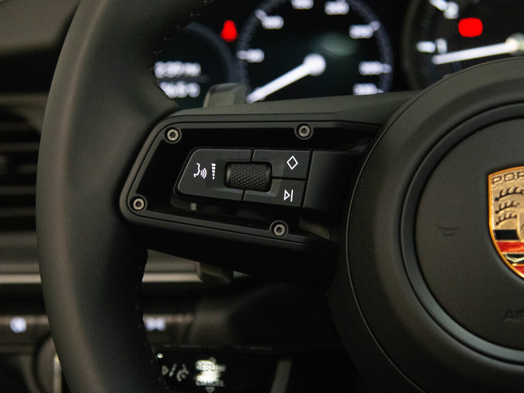2024 Porsche 911 Carrera 4S, Toronto, Cash