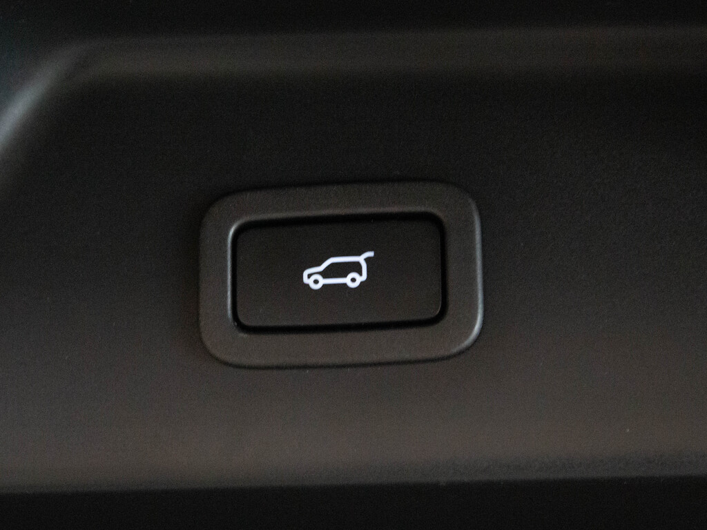 2022 Land Rover Range Rover P525 Westminster, Toronto, Cash