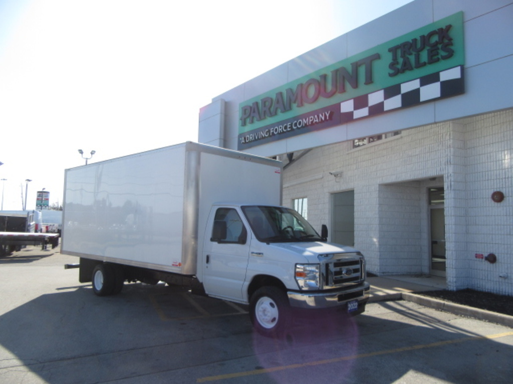 2022 Ford E-Series CUSTOM 18FT CUBE VAN HIGH BOX