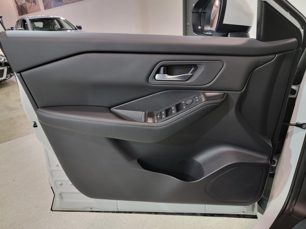 Nissan Rogue 2024