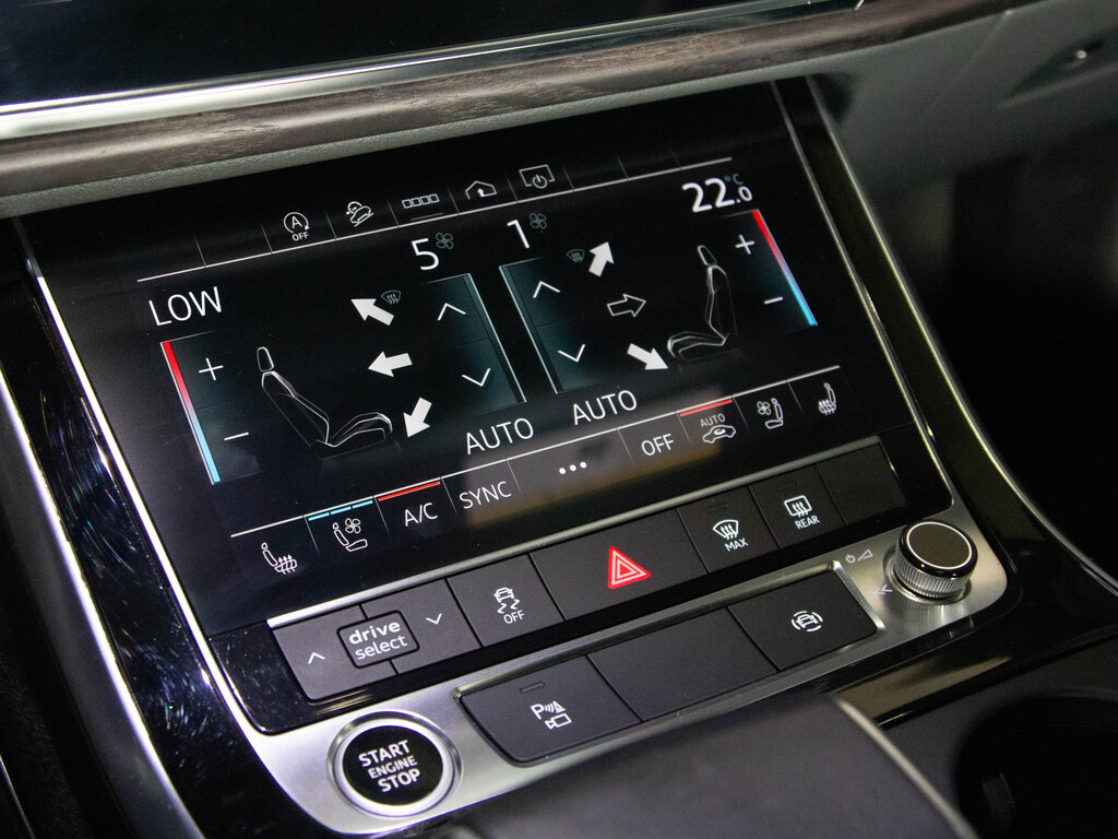 2021 Audi Q8 55 Progressiv, Toronto, Cash