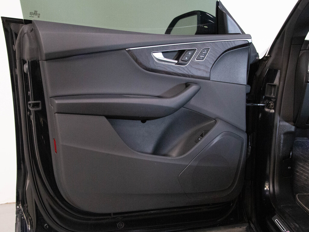 2021 Audi Q8 55 Progressiv, Toronto, Cash