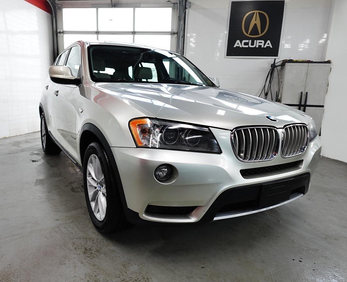 2011 BMW X3 PANO ROOF ,V6,WELL MAINTAIN.NAVI