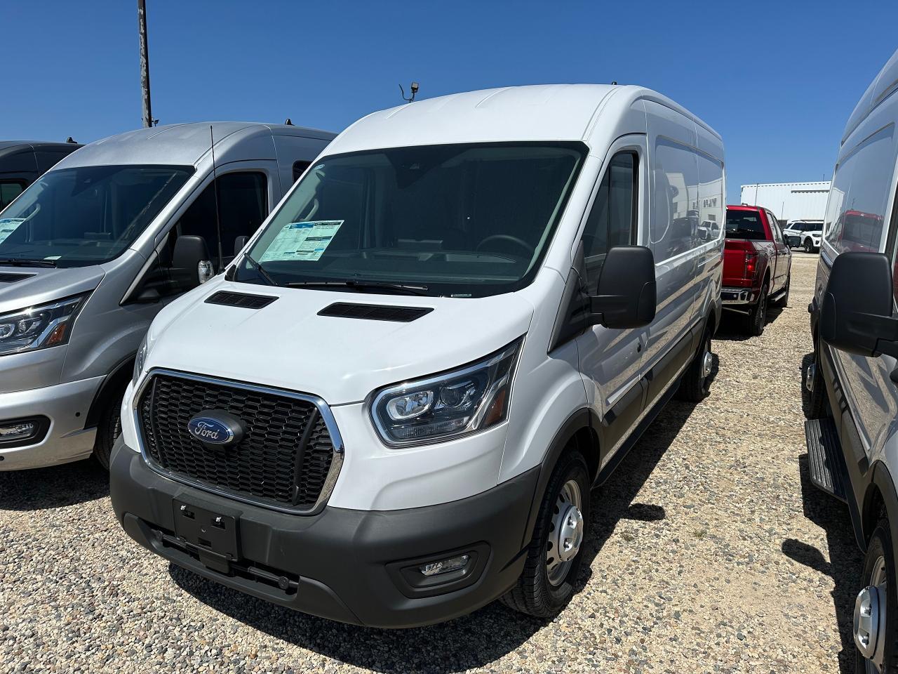 2025 Ford Transit Cargo Van BASE T-250 148 Med Rf 9070 GVWR RWD 101A