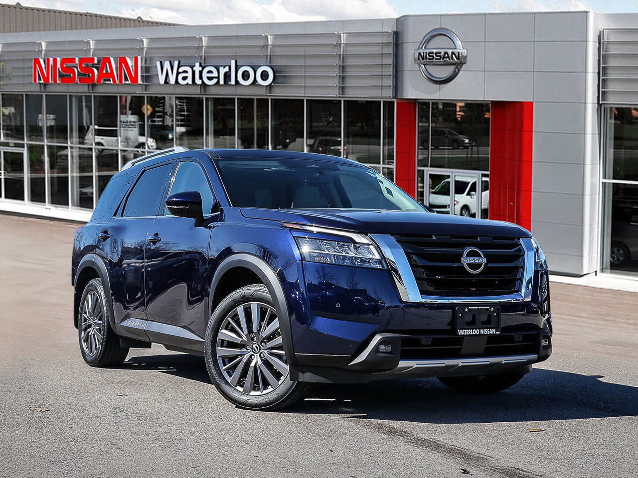 2023 Nissan Pathfinder SL Premium 3.5l v6 4wd !!! NO ACCIDENTS !!! ONE OW